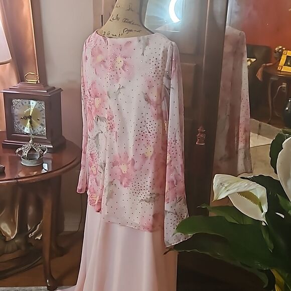 Onyx Nite Pastel Pink Floral bodice gown size 16 - Picture 8 of 14